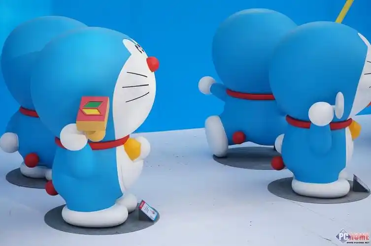 未来世界蓝胖子赏小叮当乐聚新天地