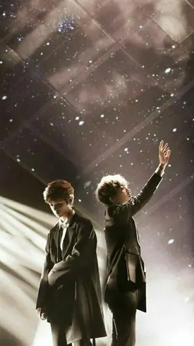 偶像练习生 justin黄明昊and范丞丞