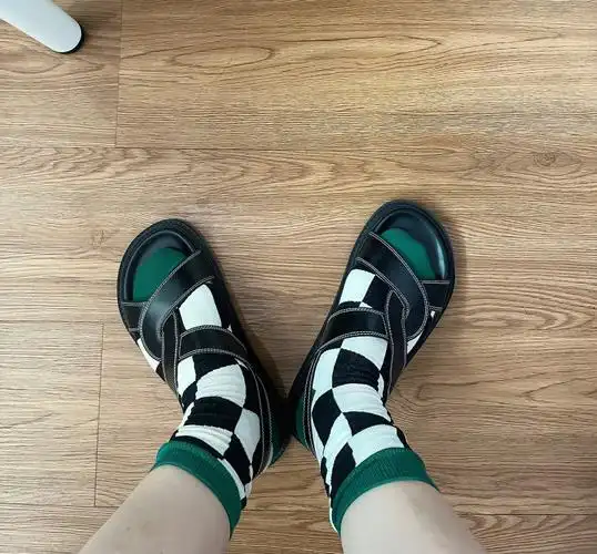 凉鞋配袜子我悟了