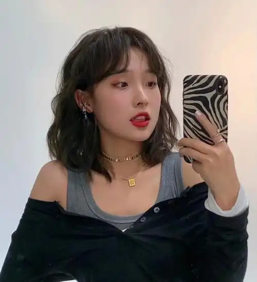 短发蛋卷头烫发06