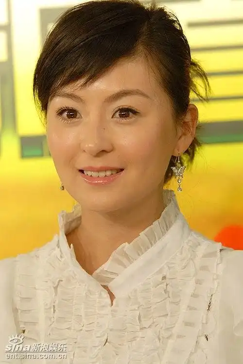 戴娇倩做客电视节聊大声呼唤你回来组图