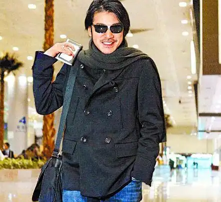 金城武秃头金城武