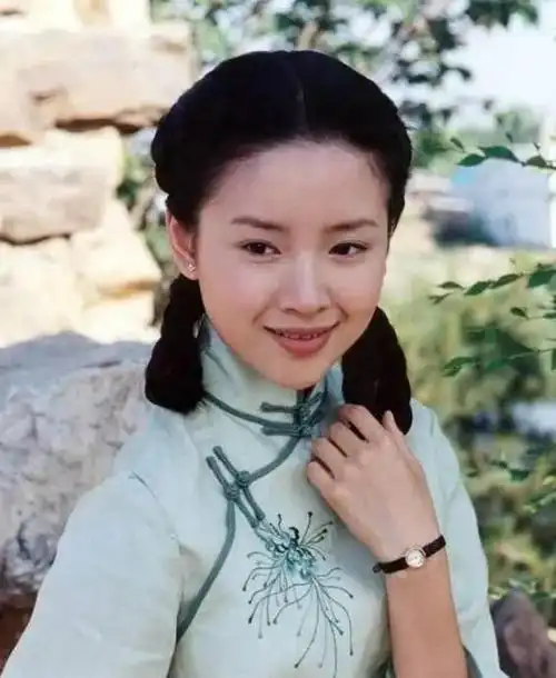 董洁最美的几张照片堪称民国女神总有一张让你不自觉的喜欢