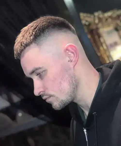 男生头发少的发型男士头发稀少怎么理发好看