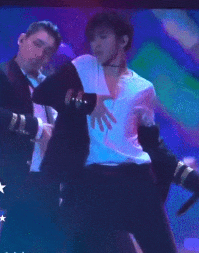 演员袁立批小鲜肉这动作充满性暗示情何以堪