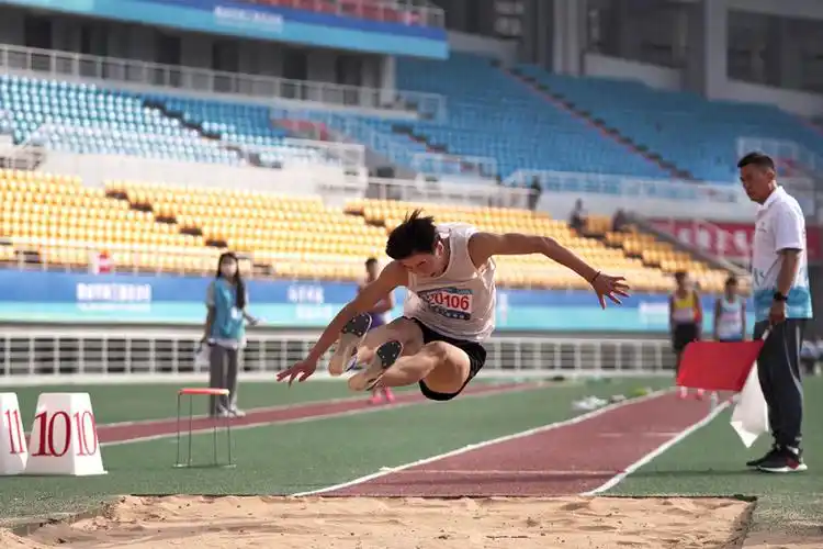 跃动精彩聊城市第三届运动会跳远比赛火热进行