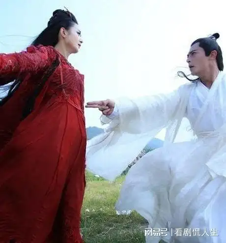 成年人哪敢随便说爱,终于理解《花千骨》白子画的苦衷了