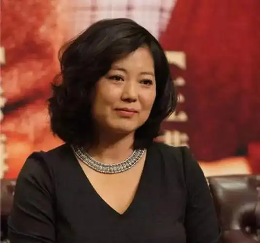 王茜华身体近状如何(王茜华半身照片)