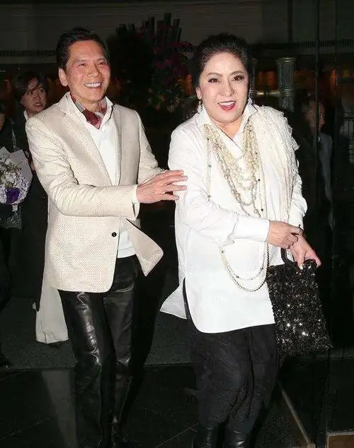 向太 向太陈岚微博插图