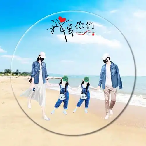 一家四口爸爸妈妈2个女儿