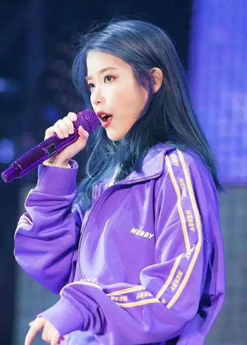 原创气质紫色穿搭太美了李知恩这几身穿搭甜美温柔有元气少女感