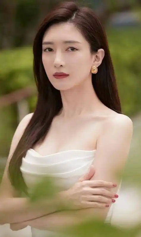 原创顶不住啊顶不住啊江疏影这身材着实顶不住