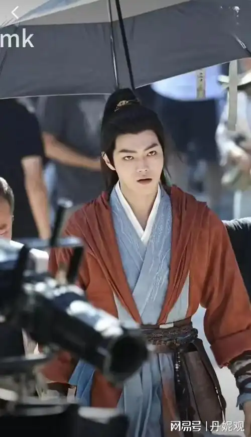 吴谨言合作的《延禧攻略》,这几年许凯的作品无一例外都在被观众吐槽