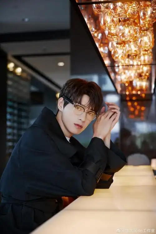 魏大勋的眉弓特点与颜值分析