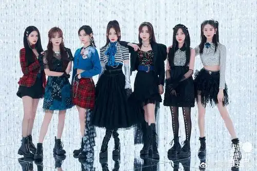 硬糖少女303成团半周年祝贺楼