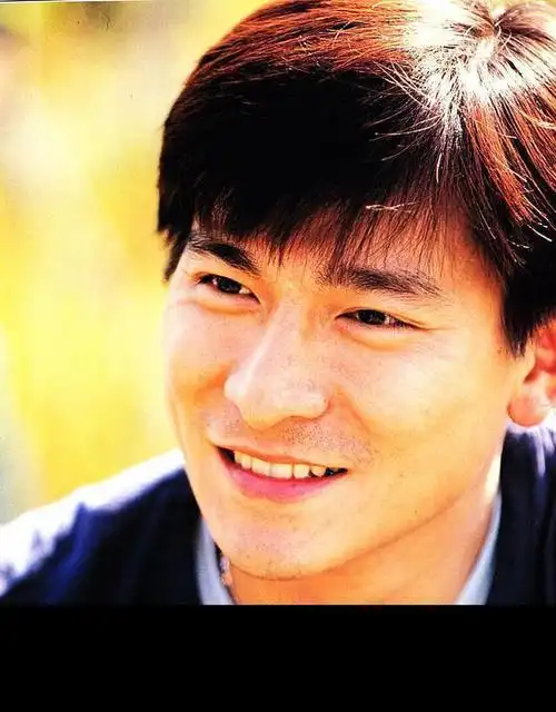 那些年刘德华剪过的发型,总有一款帅到你,一般人还真驾驭不了 - 剪