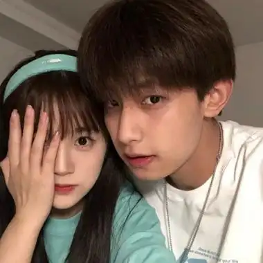 抖音最新情侣头像一对两张真人图片