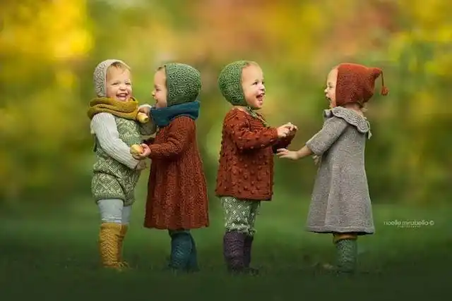 你肯定没见过,同卵四胞胎女孩的照片,既罕见又可爱