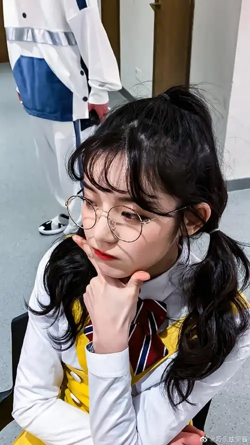 王晴# @王晴o_o 甜心女孩 自修图王晴.禁. 来自巧乐兹果酱 - 微博