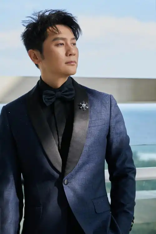 李晨超话电影之约星光璀璨,@李晨担任第四届#海南岛国际电影节#闭幕式