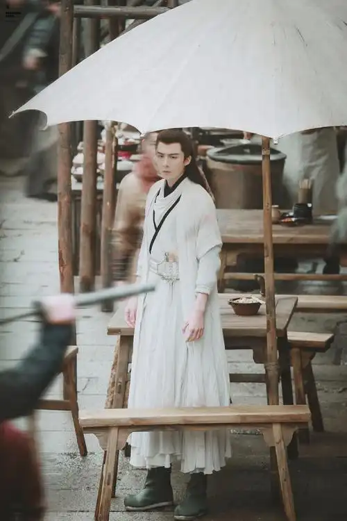 刘宇宁说英雄谁是英雄##刘宇宁白愁飞