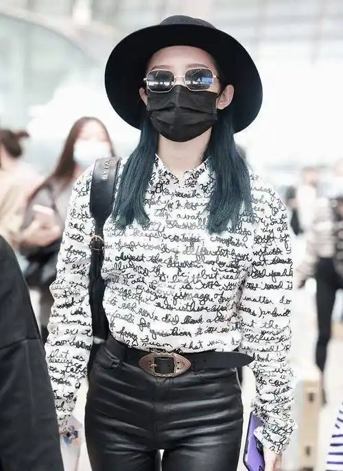 原创孟美岐的腿是啥水平贴肉裤也能穿出褶皱感这身材常人羡慕不来