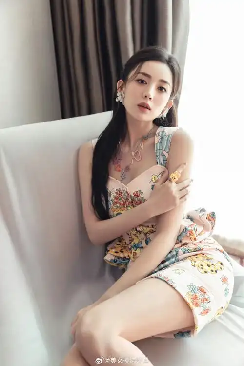 古力娜扎的一组美腿写真精选