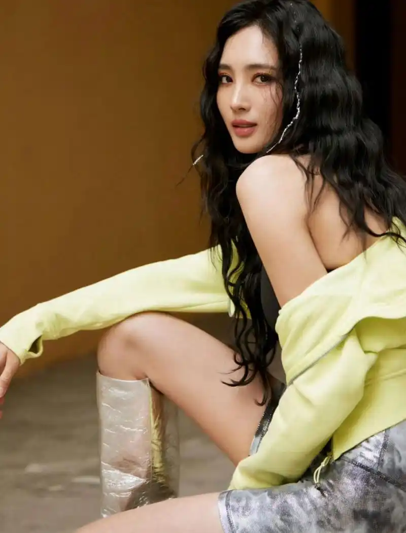 娱乐圈# #明星恋情# #李鸿其# #王紫璇# #电影节# #李现# #威尼斯