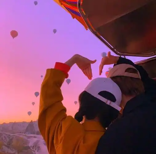 适合公布恋情句子/找到了一个可以让我踮脚亲他的男孩子