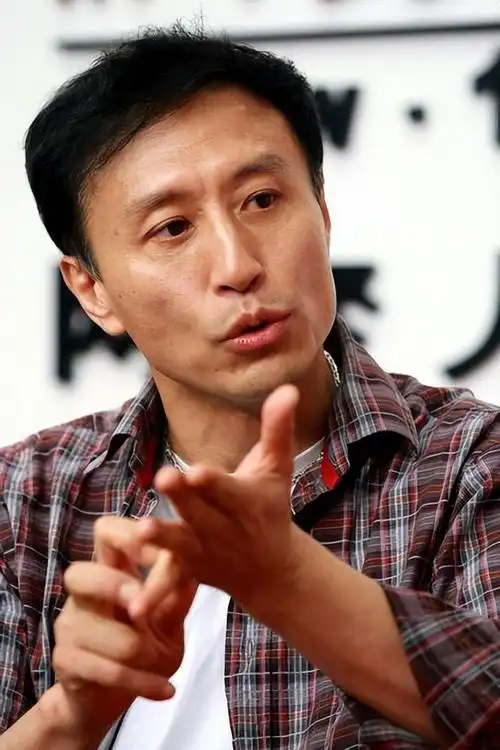 回顾王洛勇与丁宁一见钟情婚后独闯美国16年感恩妻子照顾家庭