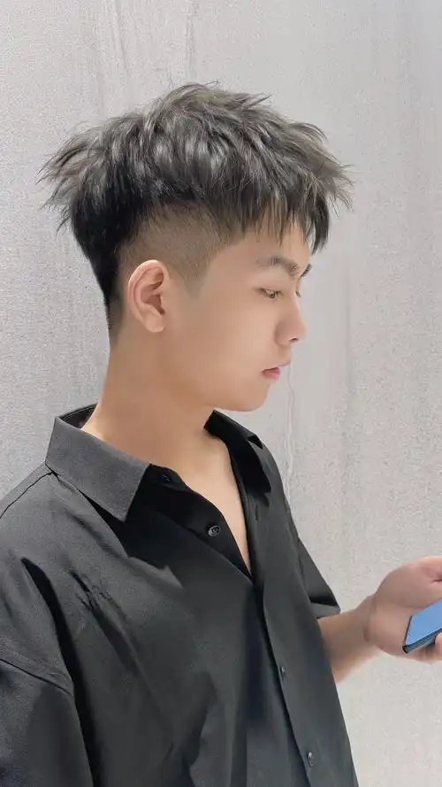 碎盖发型 #今日发型 #男生发型设计