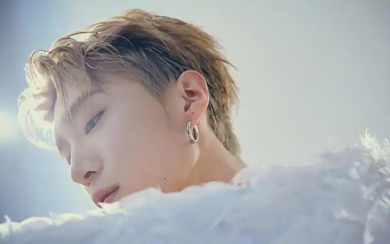 电脑壁纸 明星 大陆明星 ellemen新青年范丞丞夏季刊封面黄发大片