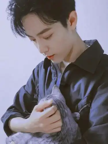 肖战高清无水印帅照合集,你最喜欢他的哪款造型?