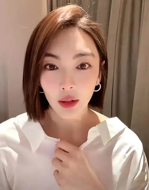 张雨绮脸颊凹陷瘦脱相被质疑整容网友直呼没以前好看