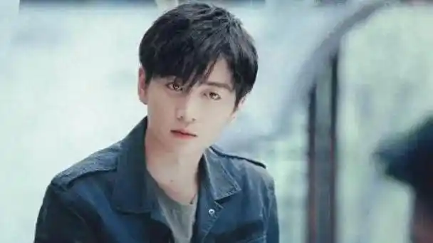 回顾:妻子"混乱"情史被爆8年后,陈晓陈妍希如今生活怎样了?