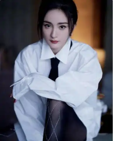 排骨胸透视装非人细腰这样的畸形审美都该改一改了