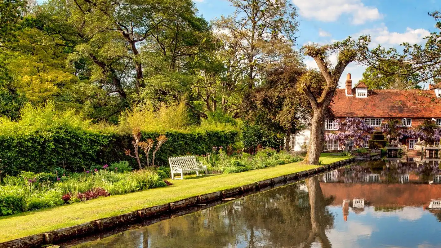 漂亮的绿色小镇风景摄影高清桌面壁纸