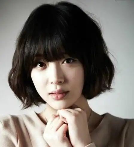 胖圆脸适合什么发型10款胖脸女生适合发型