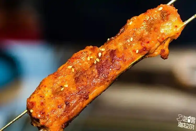 首先先来说一下他们家的烤鸡脖子炙焱家的"鸡货一绝"绝不是浪得虚名就