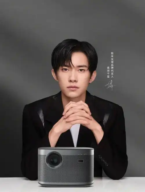 开门见玺易烊千玺最新广告写真大片全球代言title感觉这满屏的帅气都