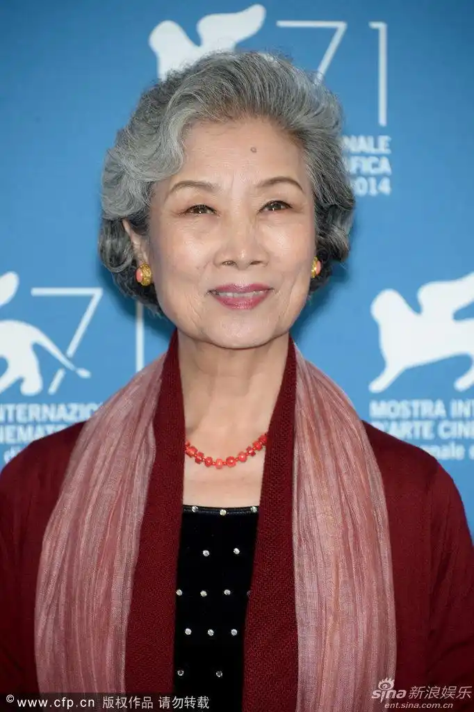 组图王小帅携闯入者亮相吕中秦昊现身