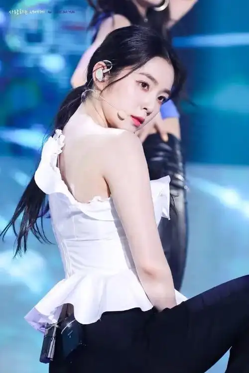 157cm的irene裴珠泫告诉我们腿长都是穿出来的