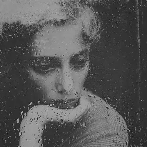 愁绪 黑白唯美图片_唯美图片-me个性网