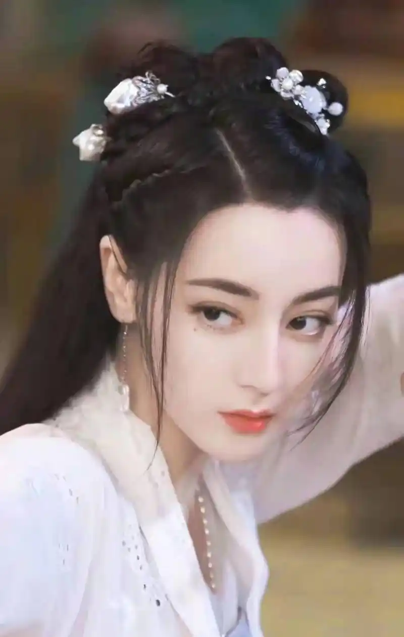 迪丽热巴古装造型,一颦一笑都在向我们散发可爱_角色_白凤九_李长歌