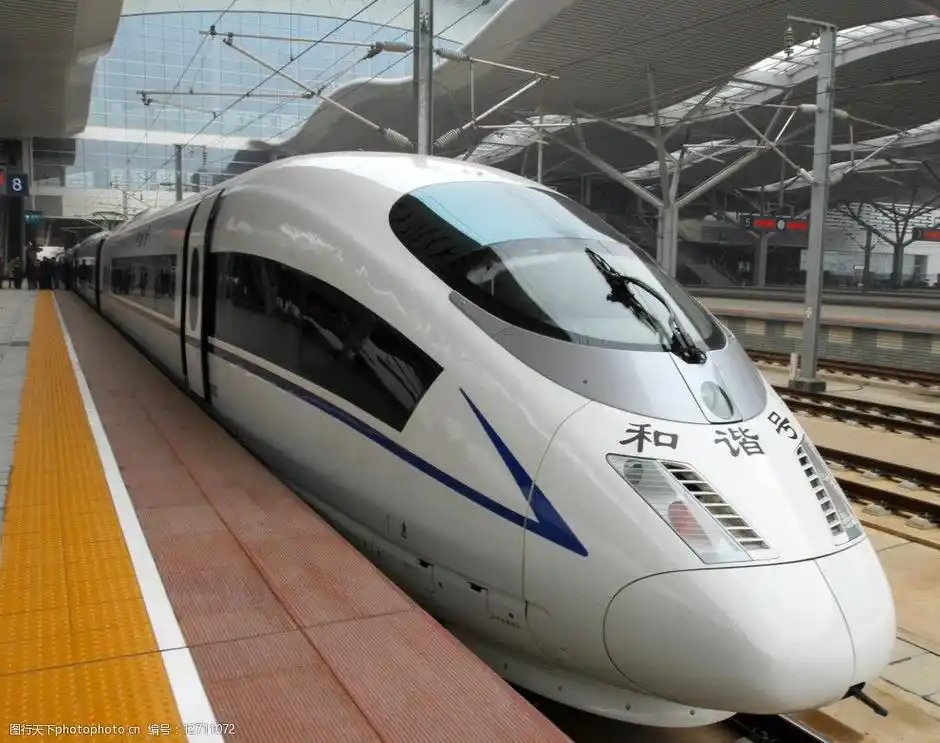关键词:动车图 动车 和谐号 高铁 交通工具 现代科技 摄影 300dpi jpg