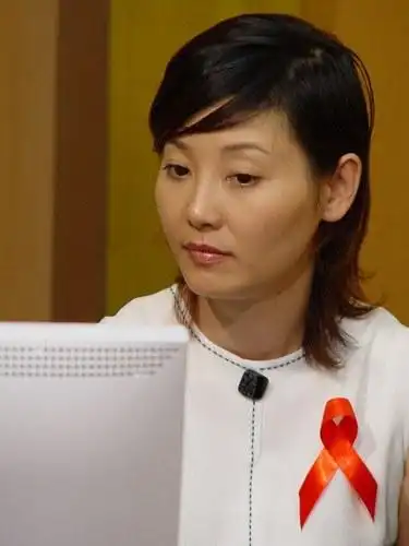 组图:徐帆出任 "艾滋病防治形象大使"