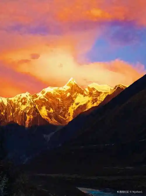 南迦巴瓦峰探秘中国十大名山之首