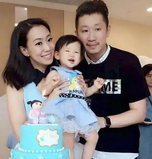 吴辰君老公廖怀南 两人结婚多年有了孩子还是恩爱如初