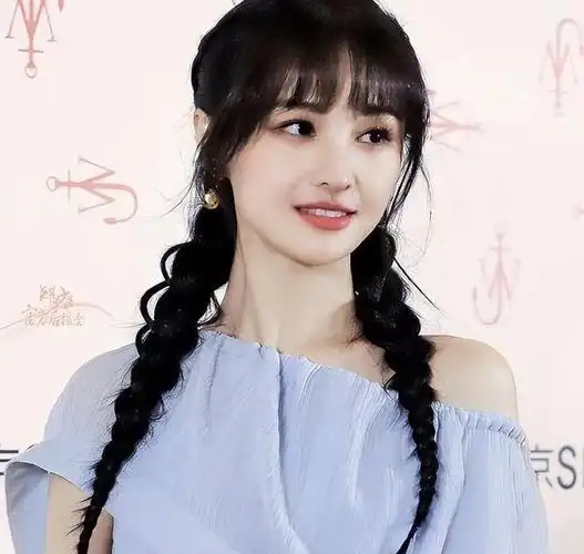 首先我们来看一下郑爽的个人资料.1989年8月22日出生于辽宁省沉阳市.