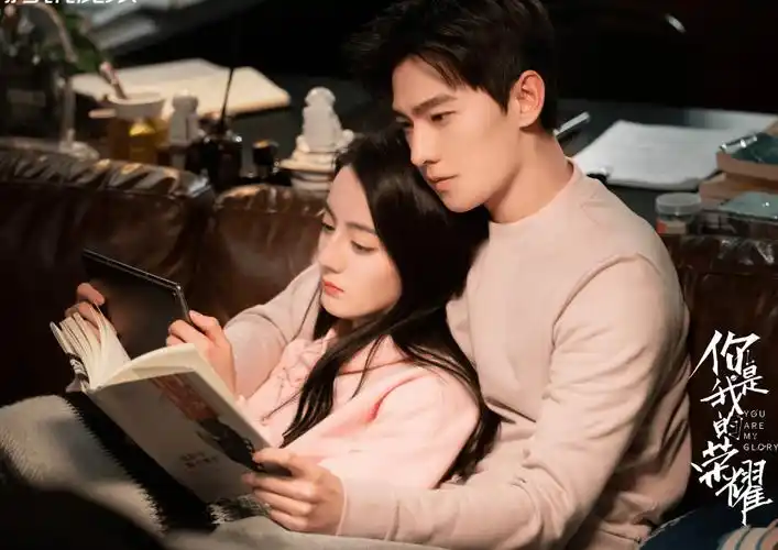 央媒嗑cp都敢嗑到真人了,杨洋热巴的大方合体打了多少人的脸?